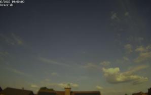 2025-05-20_19-00-02